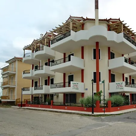 Aparthotel Efi