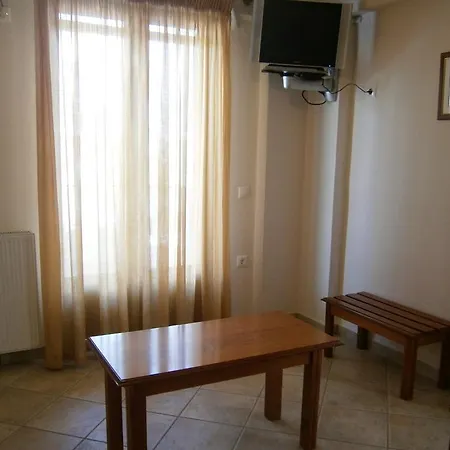 Aparthotel Efi Paralio Astros