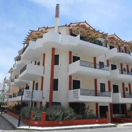 Aparthotel Efi Paralio Astros